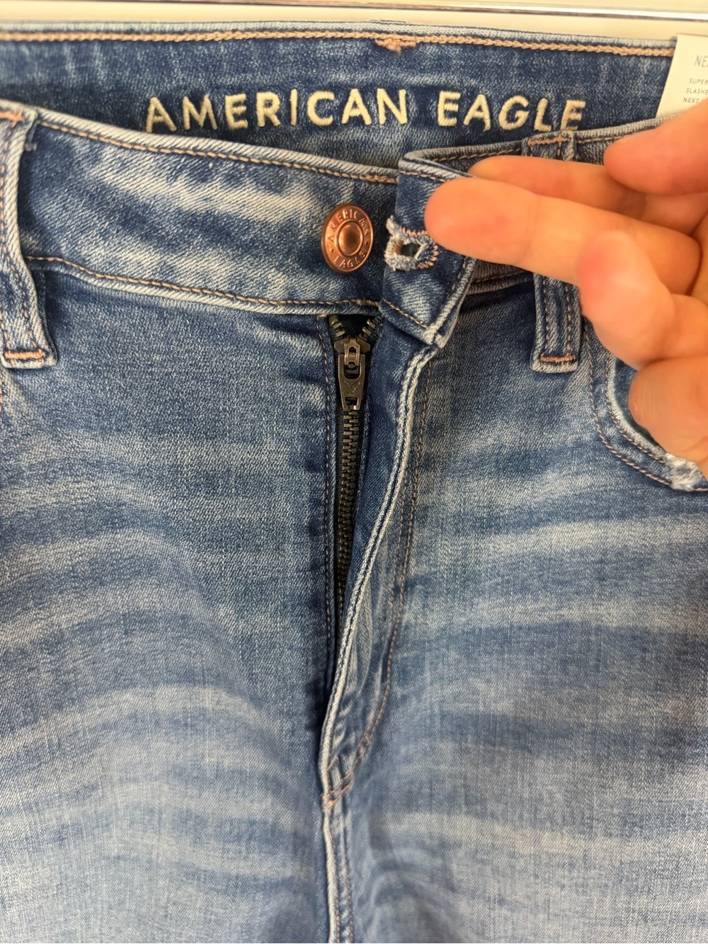 NWT American Eagle Super High-Rise Next Level Stretch Distressed Jeggings Size 1 - Picture 6 of 9